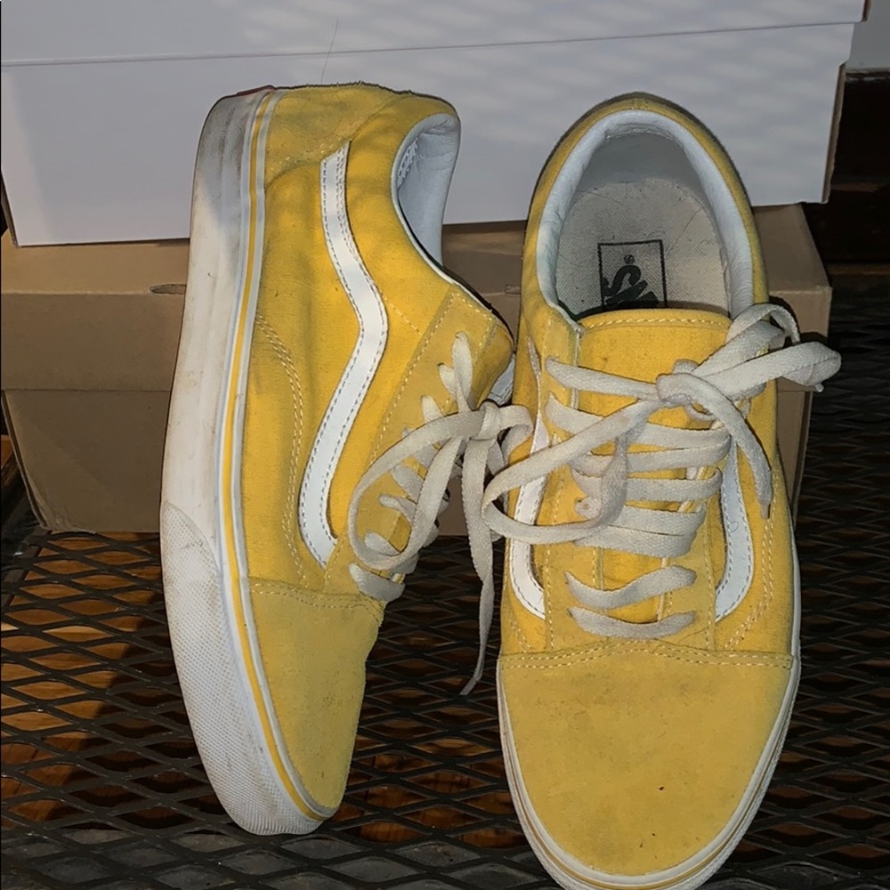 Yellow classic Vans 1/3 suede